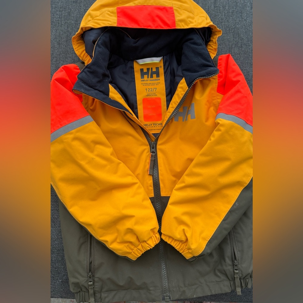 Helly Hansen Kids size 7 winter jacket